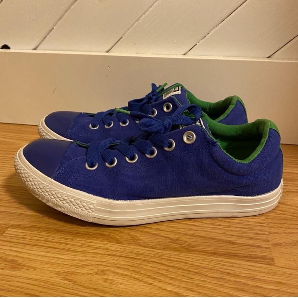 Converse low top green and blue Madison women’s 8 men’s 6